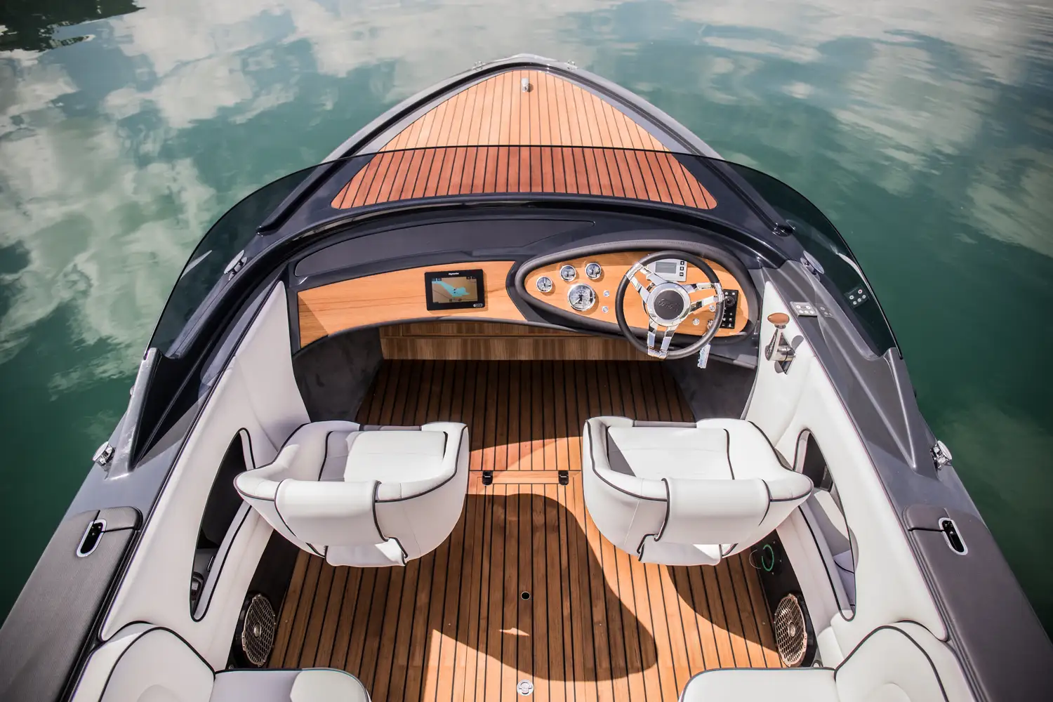 Marian Laguna 760 Cockpit