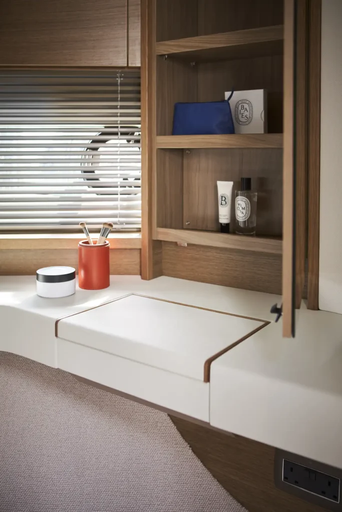 f45-interior-forward-cabin-detail-rovere-oak-satin-2