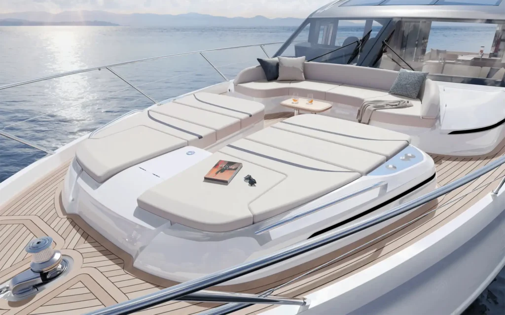 s65-new-foredeck-exterior