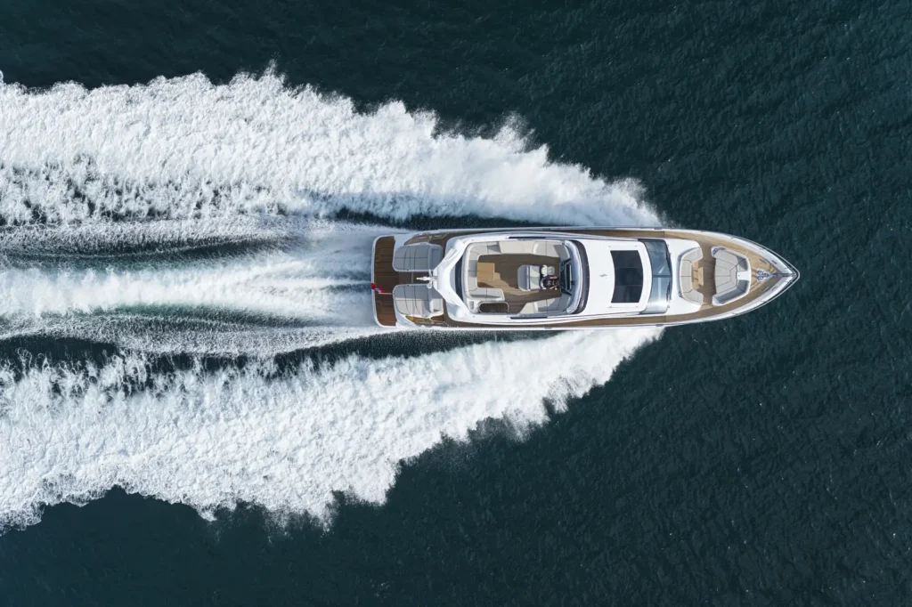 s80-exterior-white-hull-3