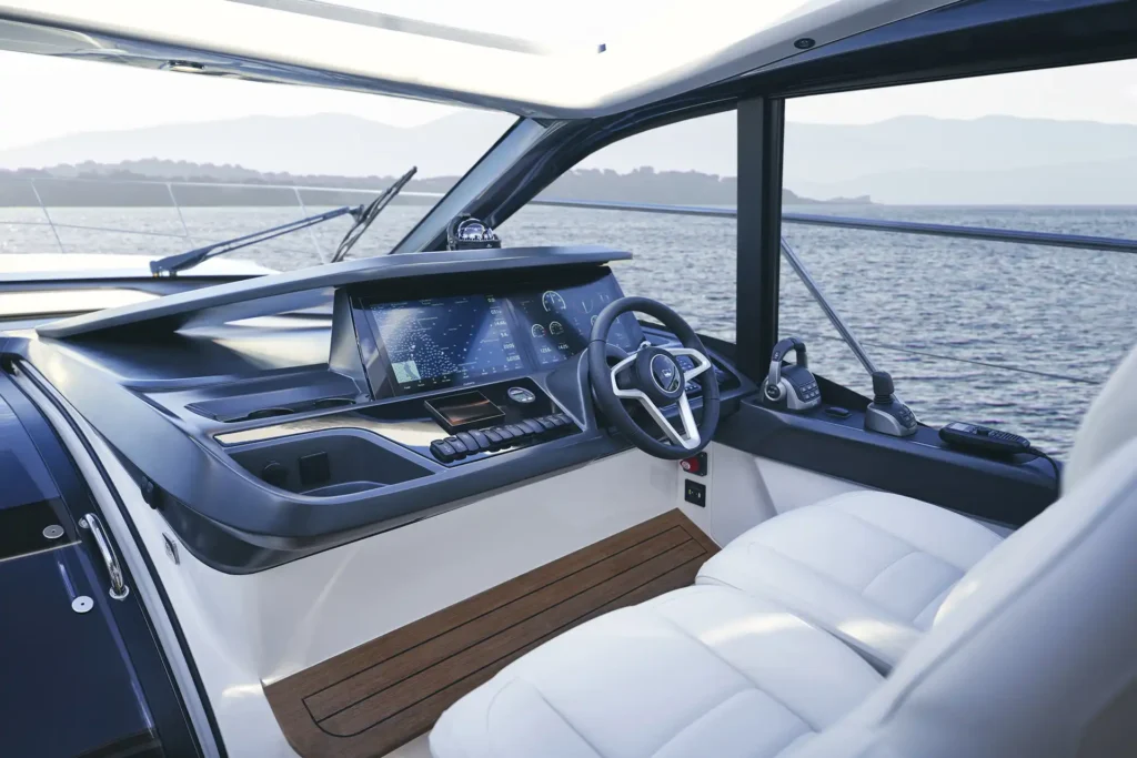 v50-open-interior-helm-1-2022