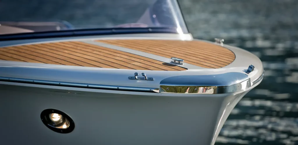 Marian Eclipse 580 Detailaufnahme vom Bug