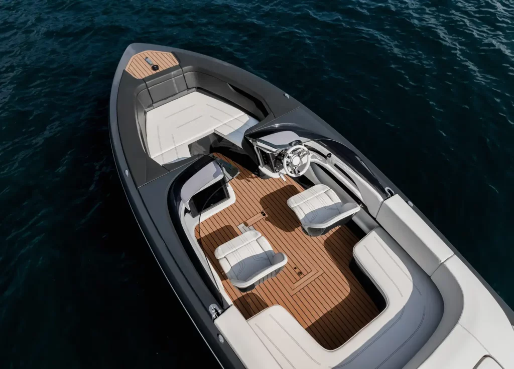 Marian M 800 Spyder Deck und Cockpit von Oben