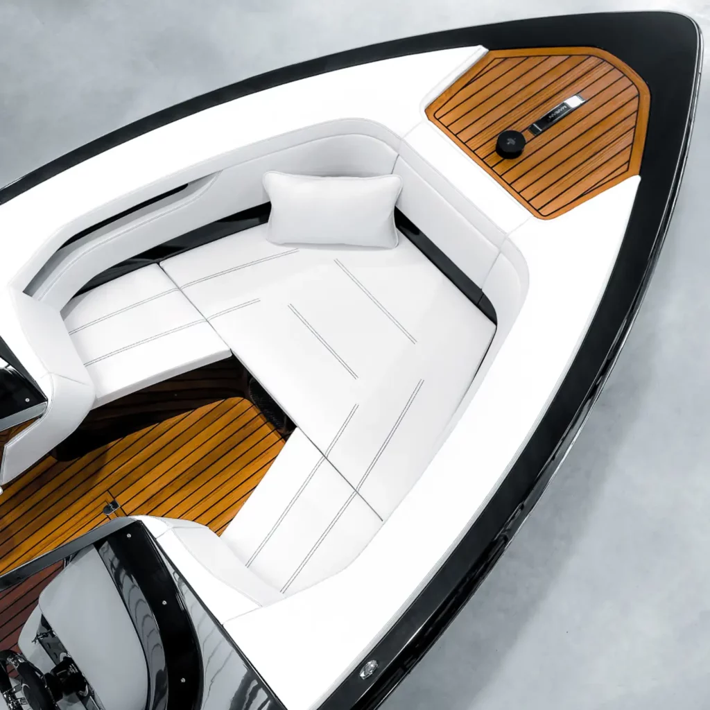 Marian M 800 Spyder Deck