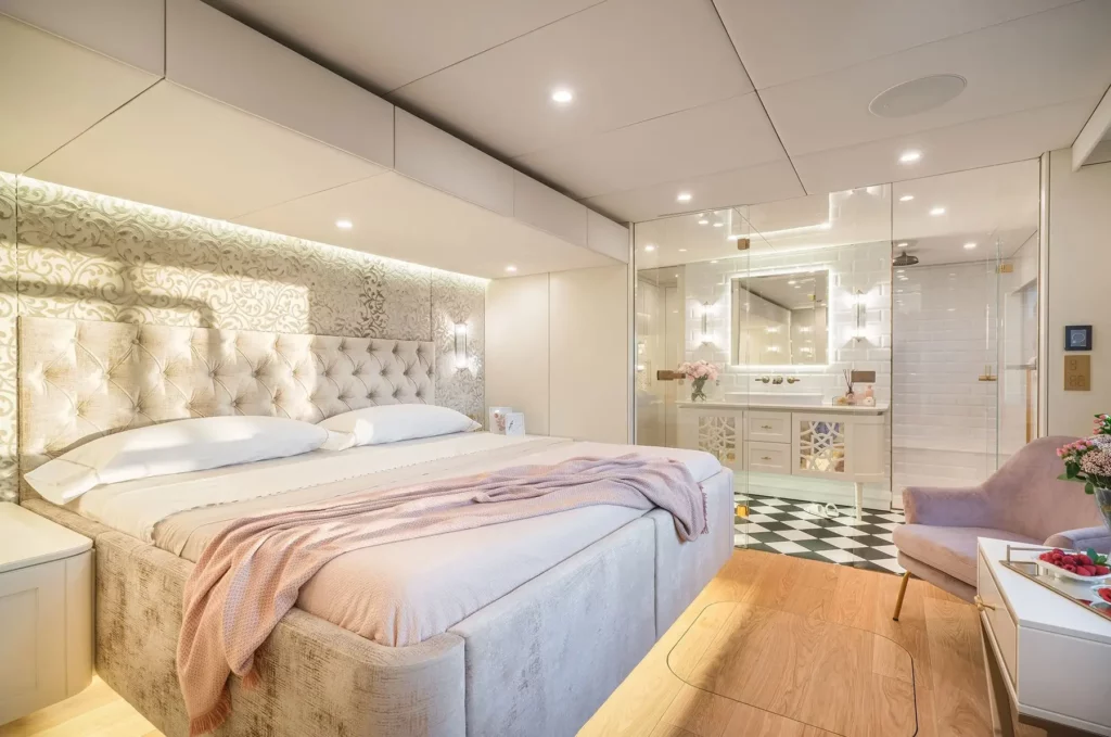 100-sunreef-power-interior-10