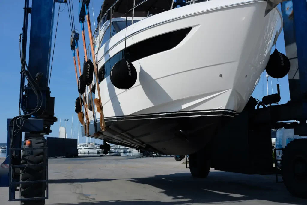 Princess_yachts_F50_exterior_06
