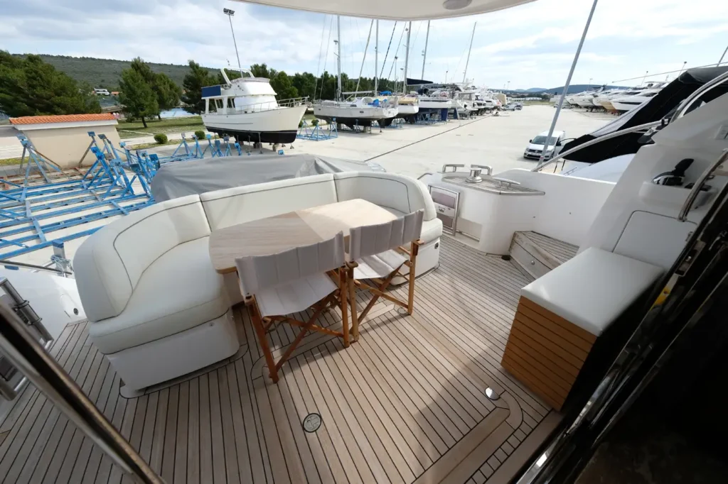 Princess_yachts_F50_exterior_08