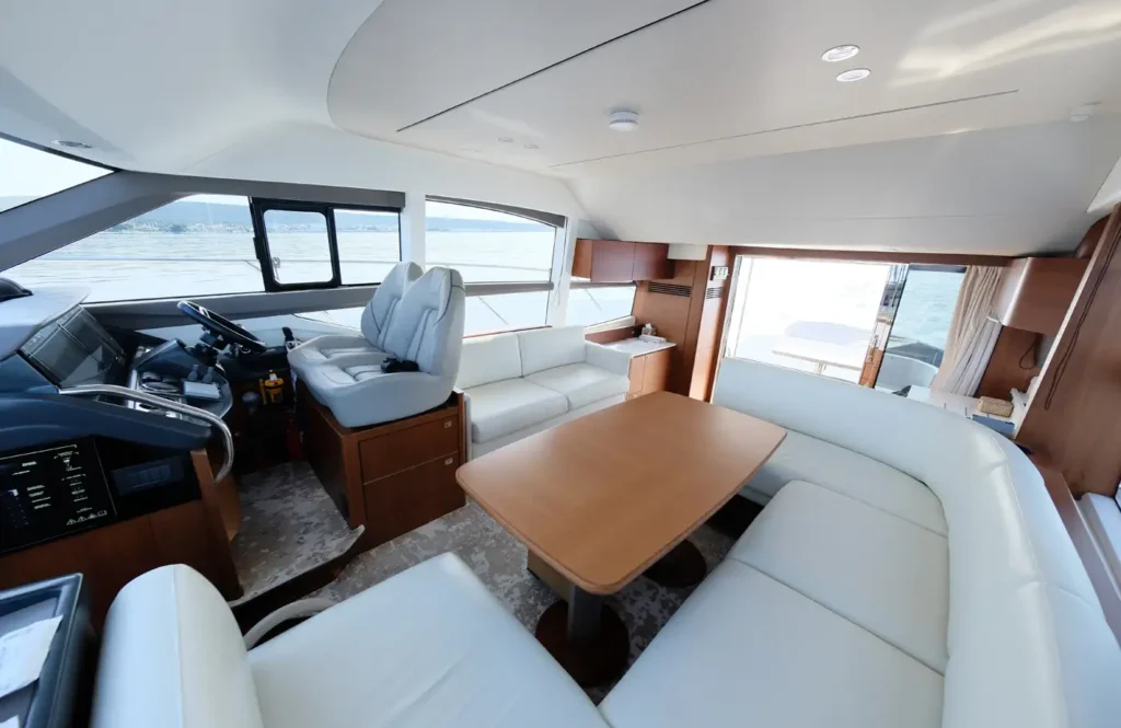 Princess_yachts_F50_interior_10