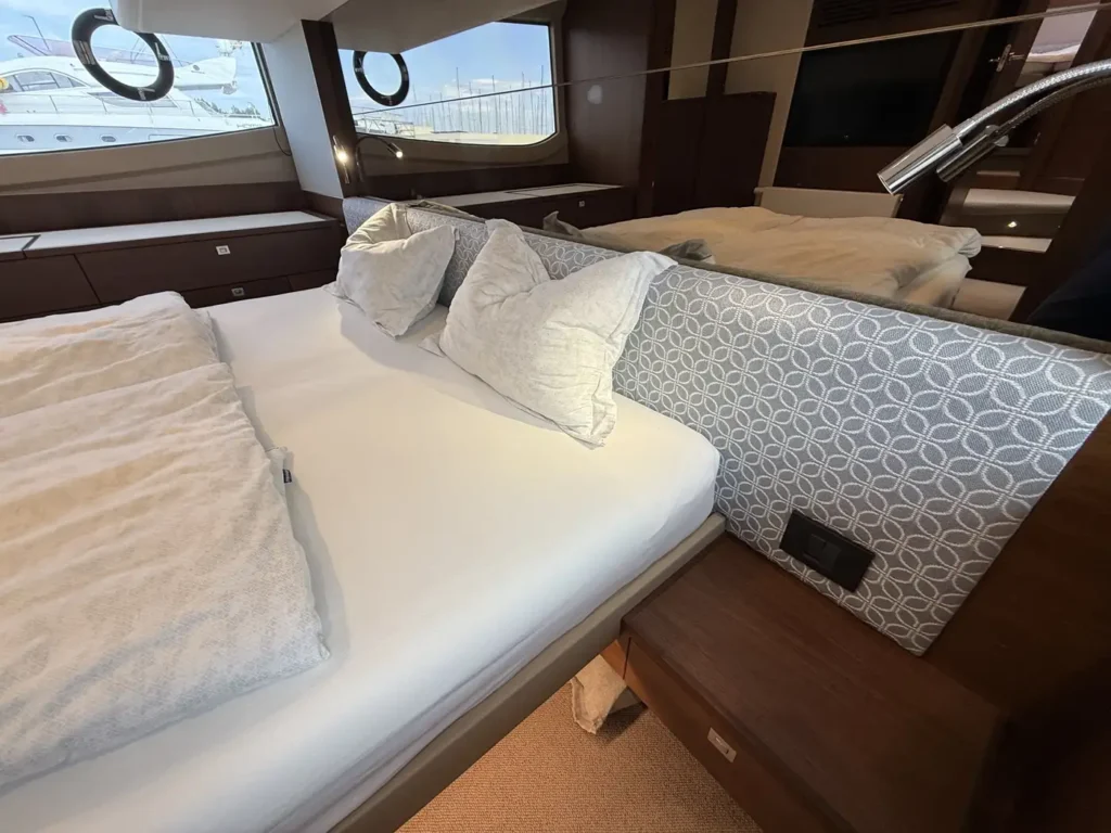 Princess_yachts_F50_interior_17
