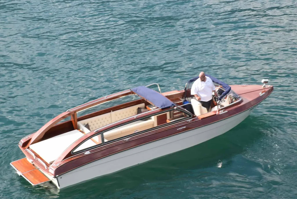 Mostes-taxi-boat-28-1