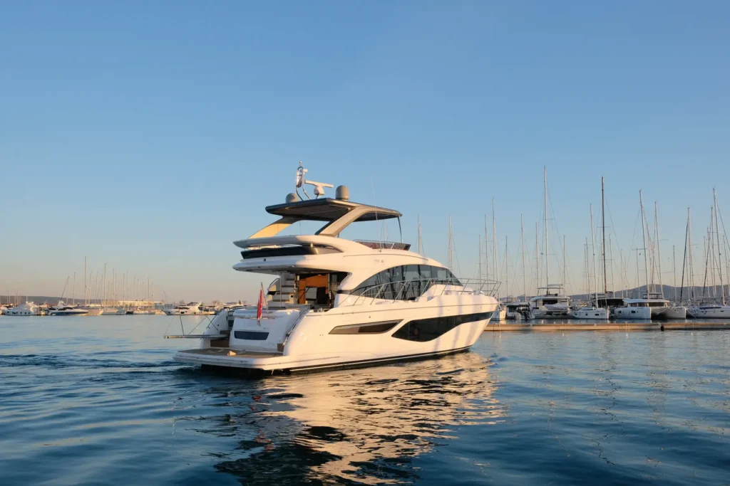 Princess_F55_2024_06_Rear_Water_Reflection