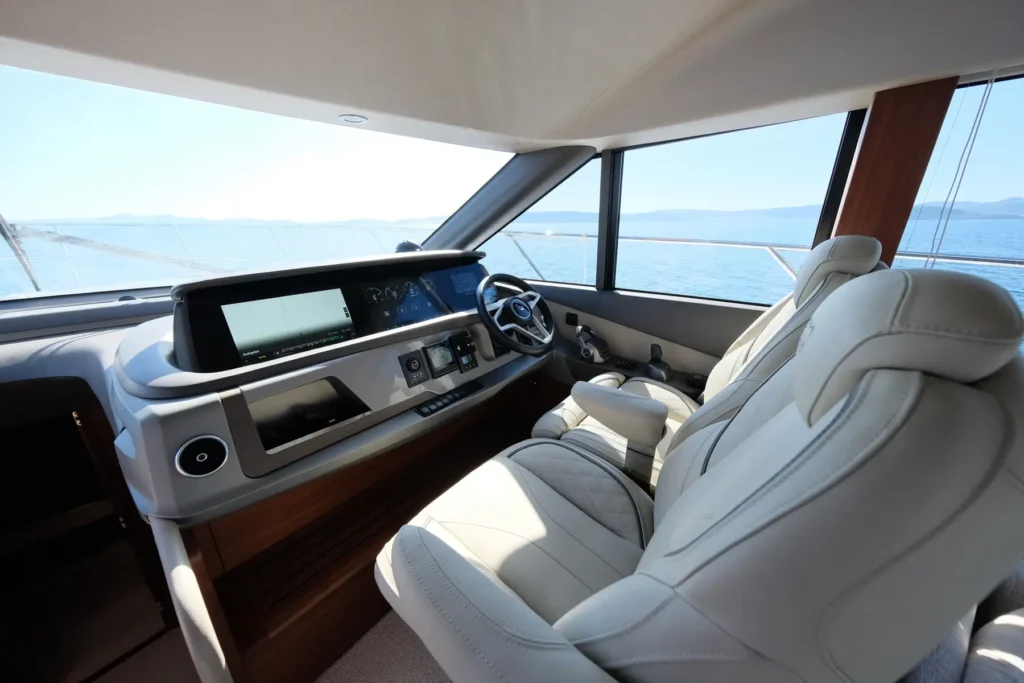 Princess_F55_2024_30_Helm_Chairs